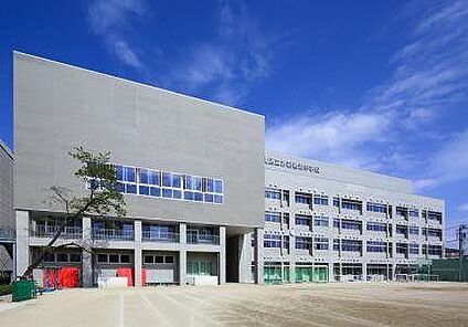 北区立赤羽岩淵中学校 600m