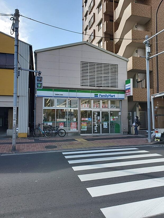 ファミリーマート 羽田四丁目店(約400m)
