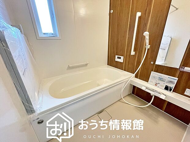 現地写真(浴室)
浴室暖房乾燥機付き。1坪タイプで広々です。