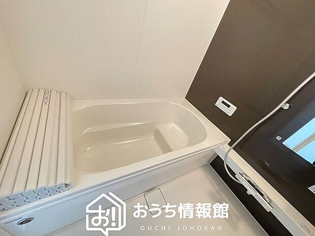 現地写真(浴室)
浴室暖房乾燥機付き。1坪タイプで広々です。