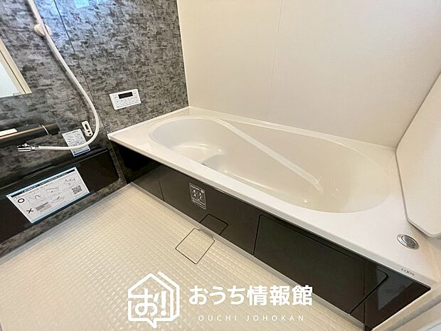 現地写真(浴室)
浴室暖房乾燥機付き。1坪タイプで広々です。