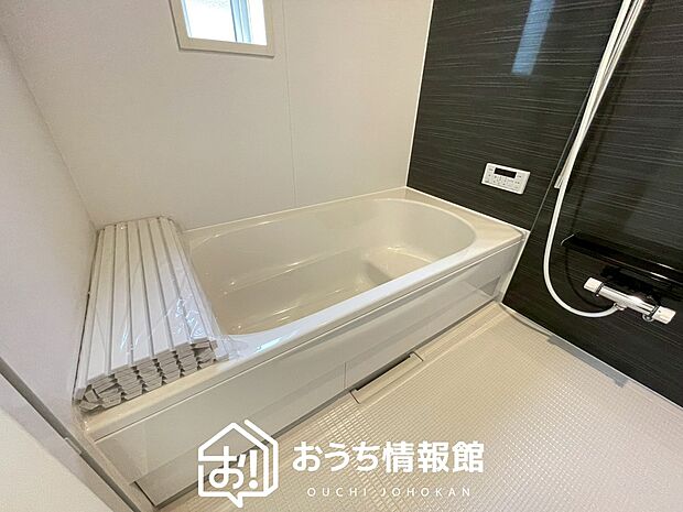 現地写真(浴室)
浴室暖房乾燥機付き。1坪タイプで広々です。