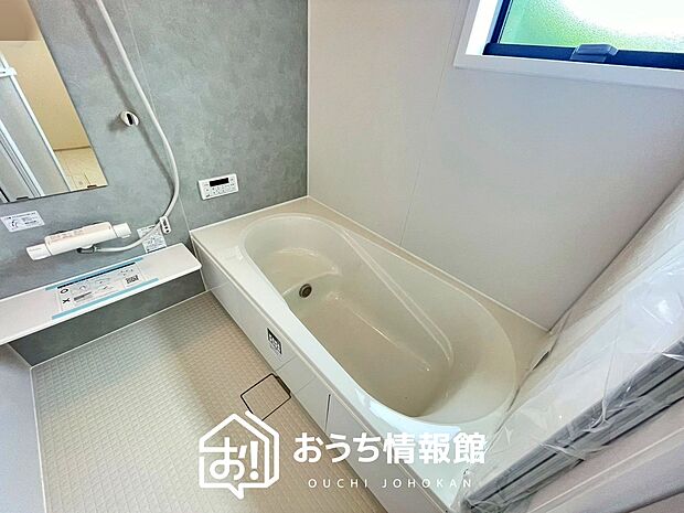 現地写真(浴室)
浴室暖房乾燥機付き。1坪タイプで広々です。