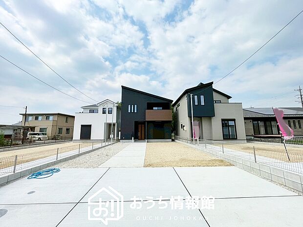 現地写真(街並み)
全3邸
駐車3台可能