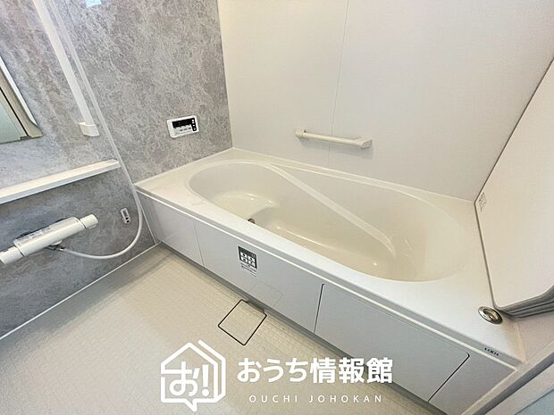 現地写真(浴室)
浴室暖房乾燥機付き。1坪タイプで広々です。