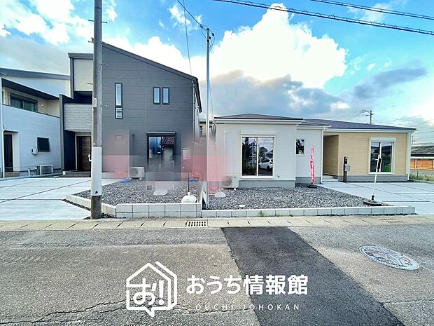 現地写真(街並み)
全2邸
駐車2台可能