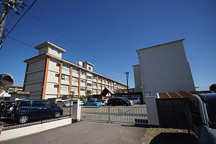 一宮市立南部中学校 1000m(徒歩13分)