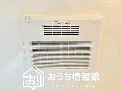 電気式浴室暖房換気乾燥機