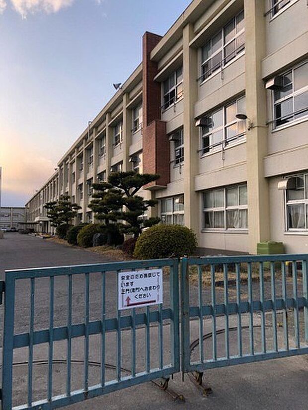 一宮市立今伊勢中学校(約1,900m)