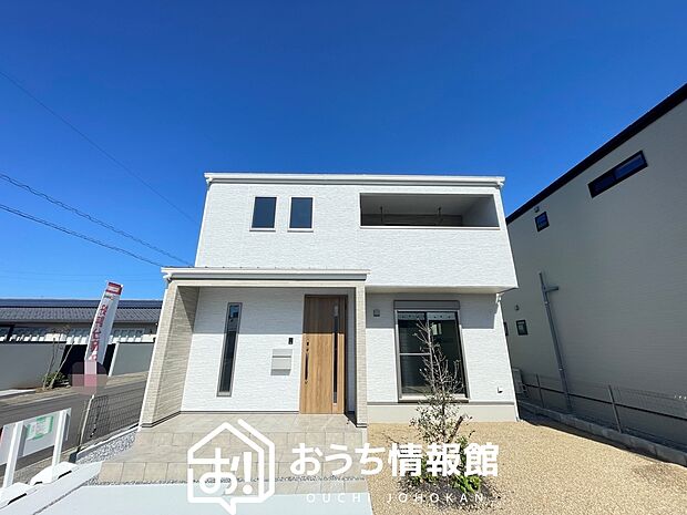 【現地写真(外観)【A号地】】軽くて火災に強い屋根材を採用し、地震時の建物への負担や揺れを軽減しています。