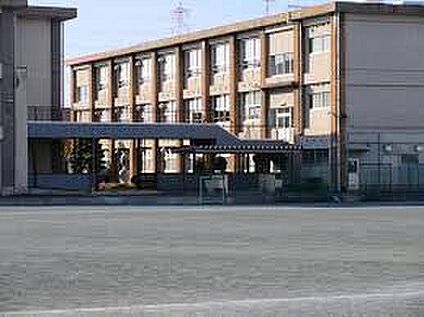 一宮市立西成中学校 930ｍ(徒歩12分)