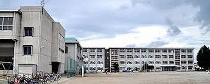 岐阜市立島小学校 1000ｍ(徒歩13分)