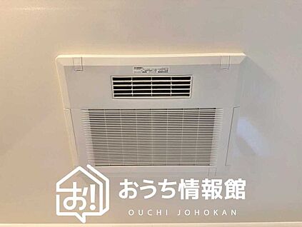 電気式浴室暖房換気乾燥機