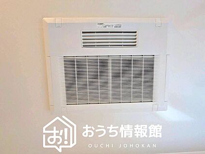 電気式浴室暖房換気乾燥機