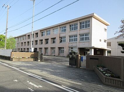 江南市立布袋中学校 1300ｍ(徒歩17分)