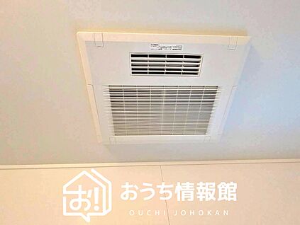 電気式浴室暖房換気乾燥機