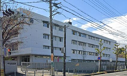 四日市市立笹川中学校 4200ｍ(徒歩53分)