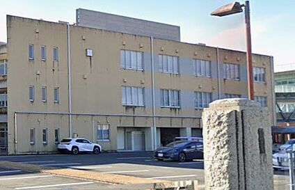 木曽岬町立木曽岬中学校 2200ｍ(徒歩28分)