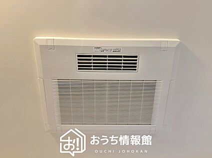 電気式浴室暖房換気乾燥機