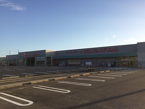 F☆MART鈴鹿インター店（約2,800m）
