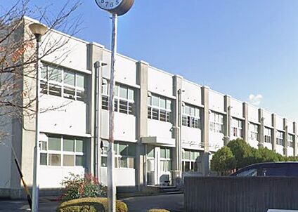 岐阜市立青山中学校 1300ｍ(徒歩17分)