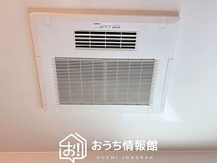 電気式浴室暖房換気乾燥機