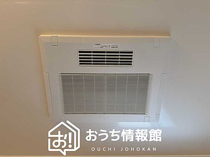 電気式浴室暖房換気乾燥機