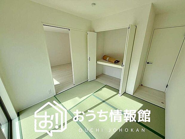 【現地写真（和室）】大壁仕様の新和室。くつろぎの空間です。