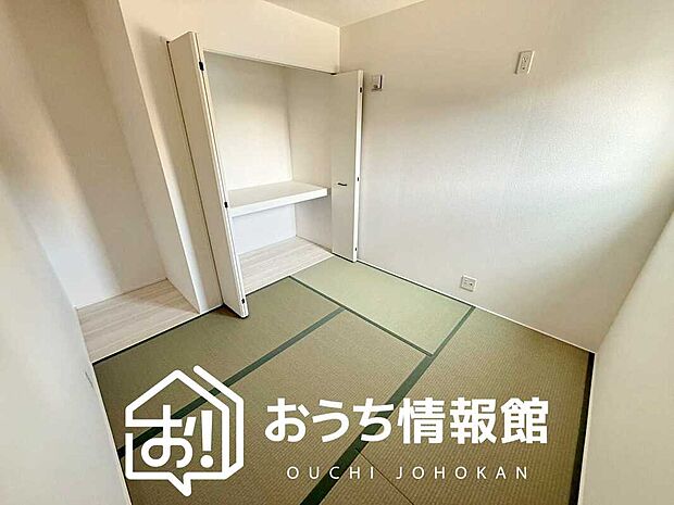 【現地写真（和室）】大壁仕様の新和室。くつろぎの空間です。