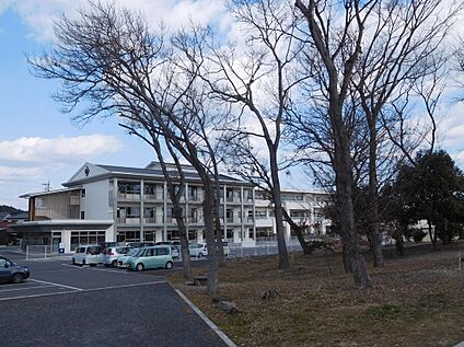 美濃加茂市立山手小学校 130ｍ(徒歩2分)