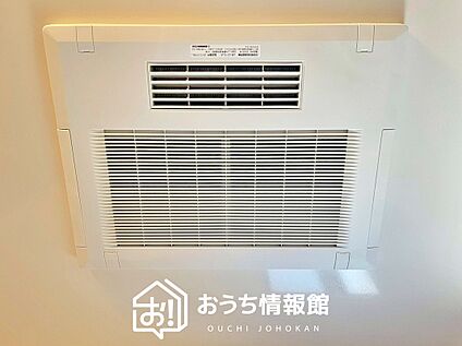 電気式浴室暖房換気乾燥機