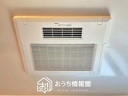 電気式浴室暖房換気乾燥機