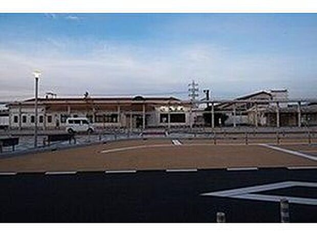 JR関西本線「亀山駅」（約1,900m）