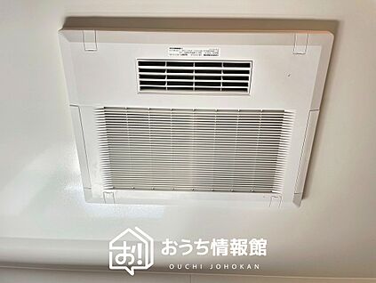電気式浴室暖房換気乾燥機