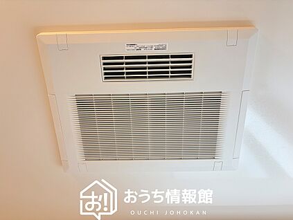 電気式浴室暖房換気乾燥機