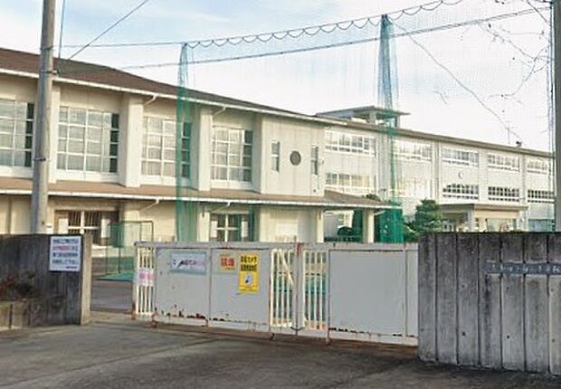 犬山市立南部中学校(約1,700m)