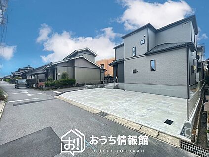 現地写真（前道含む外観）