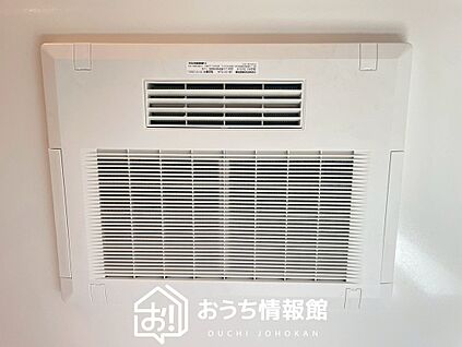 電気式浴室暖房換気乾燥機