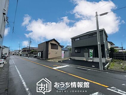 現地写真（前道含む外観）
