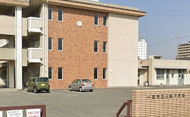 一宮市立三条小学校(約350m)
