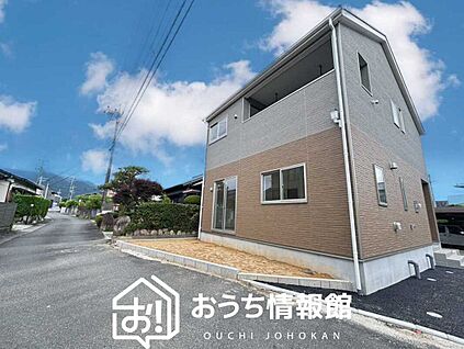 現地写真（前道含む外観）