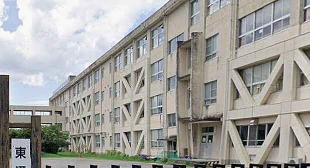 犬山市立東小学校(約2,100m)