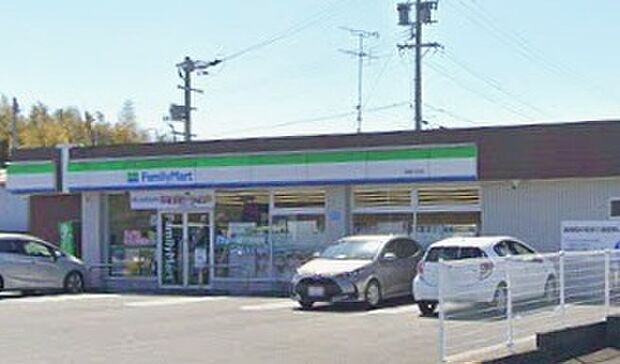 ファミリーマート 鈴鹿小田店(約350m)