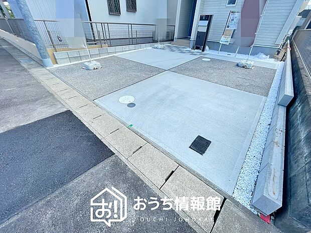 【現地写真（駐車場）】駐車スペースが広く、運転が苦手な方も安心です。