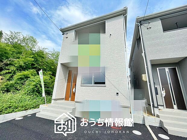 【現地写真(外観)【1号地】】雨で汚れを落とし、耐久性・耐候性に優れた外壁を使用しています。