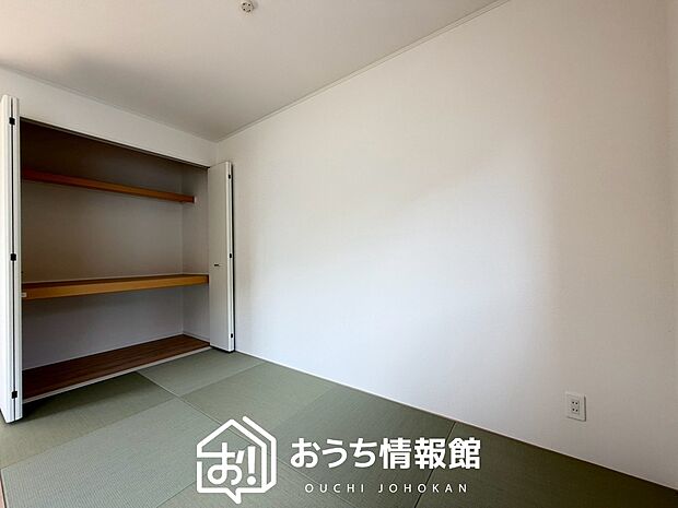 【現地写真(和室)】大壁仕様の新和室。くつろぎの空間です。
