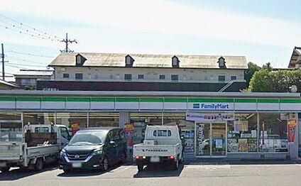 ファミリーマート四日市笹川通り店 1120ｍ(徒歩14分)