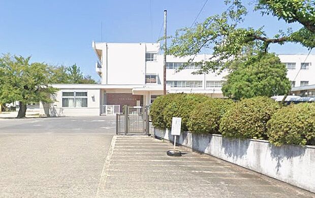 可児市立今渡南小学校(約850m)