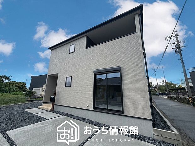 【現地写真（外観）】耐震等級最高「３」取得で基準の１.５倍の性能・耐震強度で安心できます。