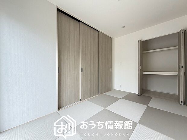 【現地写真(和室)】大壁仕様の新和室。くつろぎの空間です。